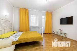 1-к квартира, посуточно, 65м2, 1/1 этаж