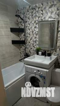 1-к квартира, посуточно, 37м2, 1/9 этаж