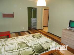 1-к квартира, посуточно, 40м2, 2/17 этаж