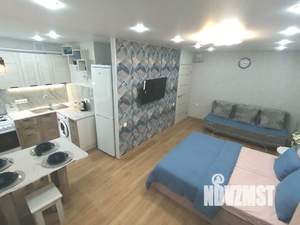 Студия квартира, посуточно, 34м2, 1/9 этаж