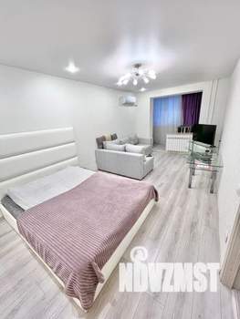 1-к квартира, посуточно, 35м2, 7/10 этаж