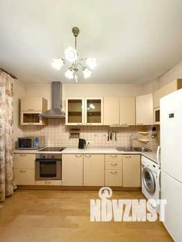 2-к квартира, посуточно, 80м2, 1/1 этаж