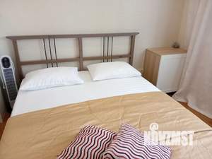 Студия квартира, посуточно, 35м2, 6/19 этаж