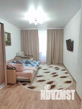 1-к квартира, посуточно, 38м2, 1/1 этаж