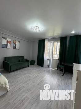 Студия квартира, посуточно, 36м2, 3/10 этаж