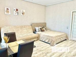 Студия квартира, посуточно, 45м2, 10/22 этаж