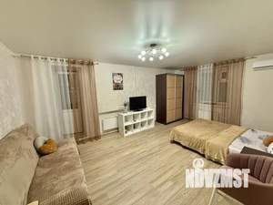 1-к квартира, посуточно, 42м2, 4/10 этаж