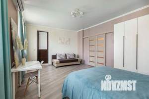 1-к квартира, посуточно, 42м2, 1/1 этаж