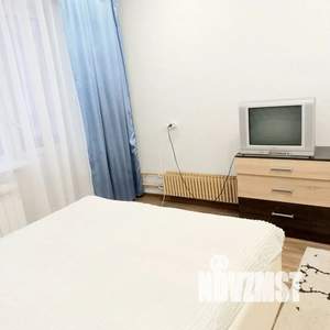 1-к квартира, посуточно, 40м2, 1/10 этаж