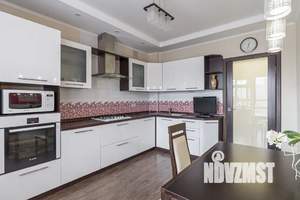 2-к квартира, посуточно, 72м2, 7/10 этаж