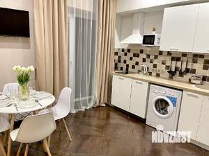 1-к квартира, посуточно, 38м2, 10/22 этаж