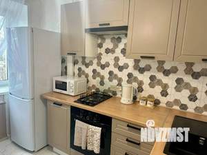 1-к квартира, посуточно, 35м2, 6/9 этаж