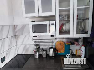 Студия квартира, посуточно, 32м2, 1/3 этаж