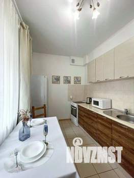 1-к квартира, посуточно, 44м2, 1/1 этаж