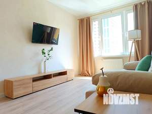 2-к квартира, посуточно, 47м2, 15/23 этаж