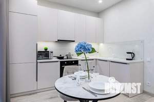 Студия квартира, посуточно, 38м2, 13/21 этаж