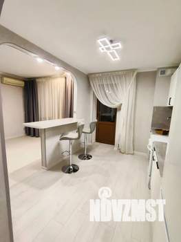 Студия квартира, посуточно, 38м2, 2/10 этаж