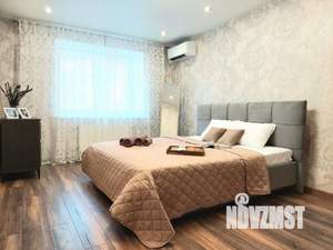 3-к квартира, посуточно, 87м2, 1/1 этаж