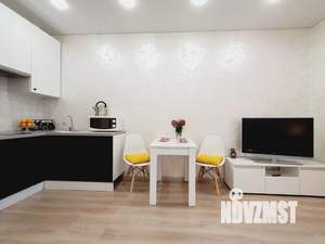 Студия квартира, посуточно, 35м2, 1/19 этаж