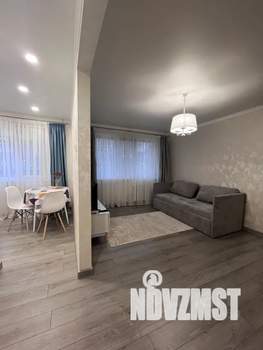 Студия квартира, посуточно, 30м2, 1/5 этаж