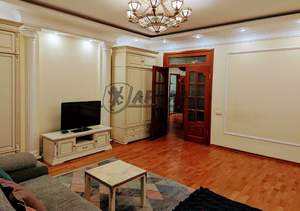 3-к квартира, на длительный срок, 136м2, 1/5 этаж