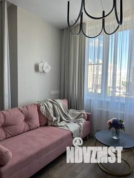 Студия квартира, посуточно, 40м2, 8/10 этаж