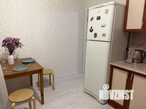 1-к квартира, посуточно, 37м2, 1/9 этаж