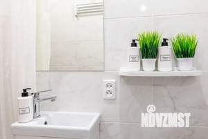 Студия квартира, посуточно, 15м2, 1/5 этаж