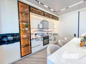 3-к квартира, на длительный срок, 140м2, 5/7 этаж