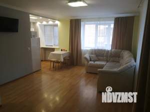 Студия квартира, посуточно, 33м2, 1/5 этаж