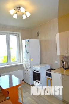 1-к квартира, посуточно, 40м2, 3/25 этаж