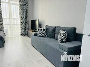 Студия квартира, посуточно, 30м2, 1/19 этаж