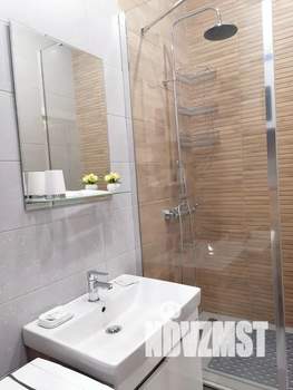 Студия квартира, посуточно, 40м2, 1/4 этаж