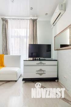 Студия квартира, посуточно, 35м2, 4/5 этаж