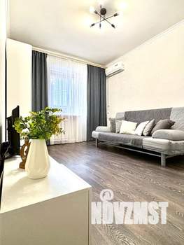 1-к квартира, посуточно, 35м2, 3/16 этаж