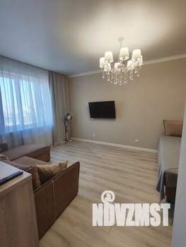 Студия квартира, посуточно, 30м2, 11/19 этаж