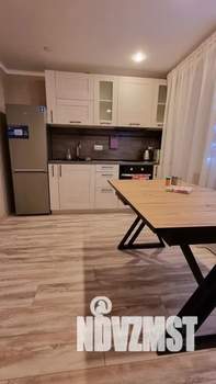 1-к квартира, посуточно, 38м2, 8/9 этаж