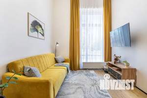 Студия квартира, посуточно, 35м2, 1/9 этаж