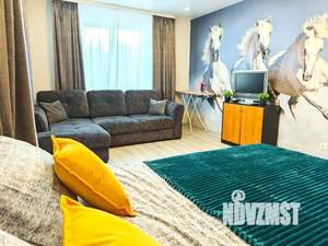 1-к квартира, посуточно, 41м2, 3/16 этаж