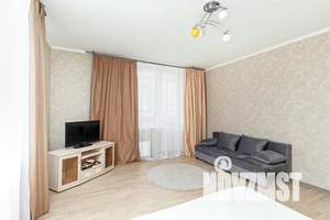 2-к квартира, посуточно, 75м2, 1/18 этаж