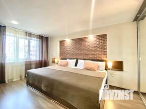 1-к квартира, посуточно, 40м2, 6/9 этаж