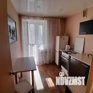 1-к квартира, посуточно, 37м2, 9/9 этаж