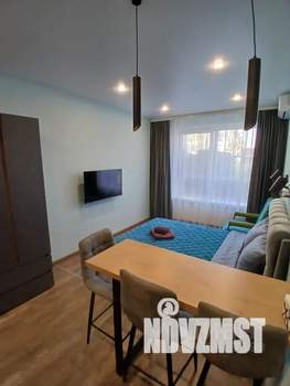 Студия квартира, посуточно, 20м2, 1/6 этаж