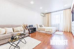 1-к квартира, посуточно, 42м2, 6/9 этаж