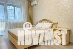 1-к квартира, посуточно, 45м2, 3/18 этаж