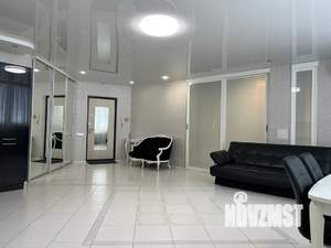 2-к квартира, посуточно, 72м2, 1/25 этаж