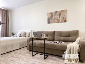 1-к квартира, посуточно, 42м2, 11/16 этаж