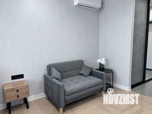 Студия квартира, посуточно, 34м2, 17/24 этаж