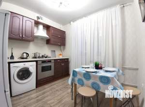 1-к квартира, посуточно, 42м2, 1/1 этаж