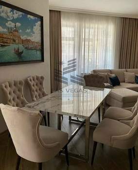 3-к квартира, на длительный срок, 118м2, 2/5 этаж